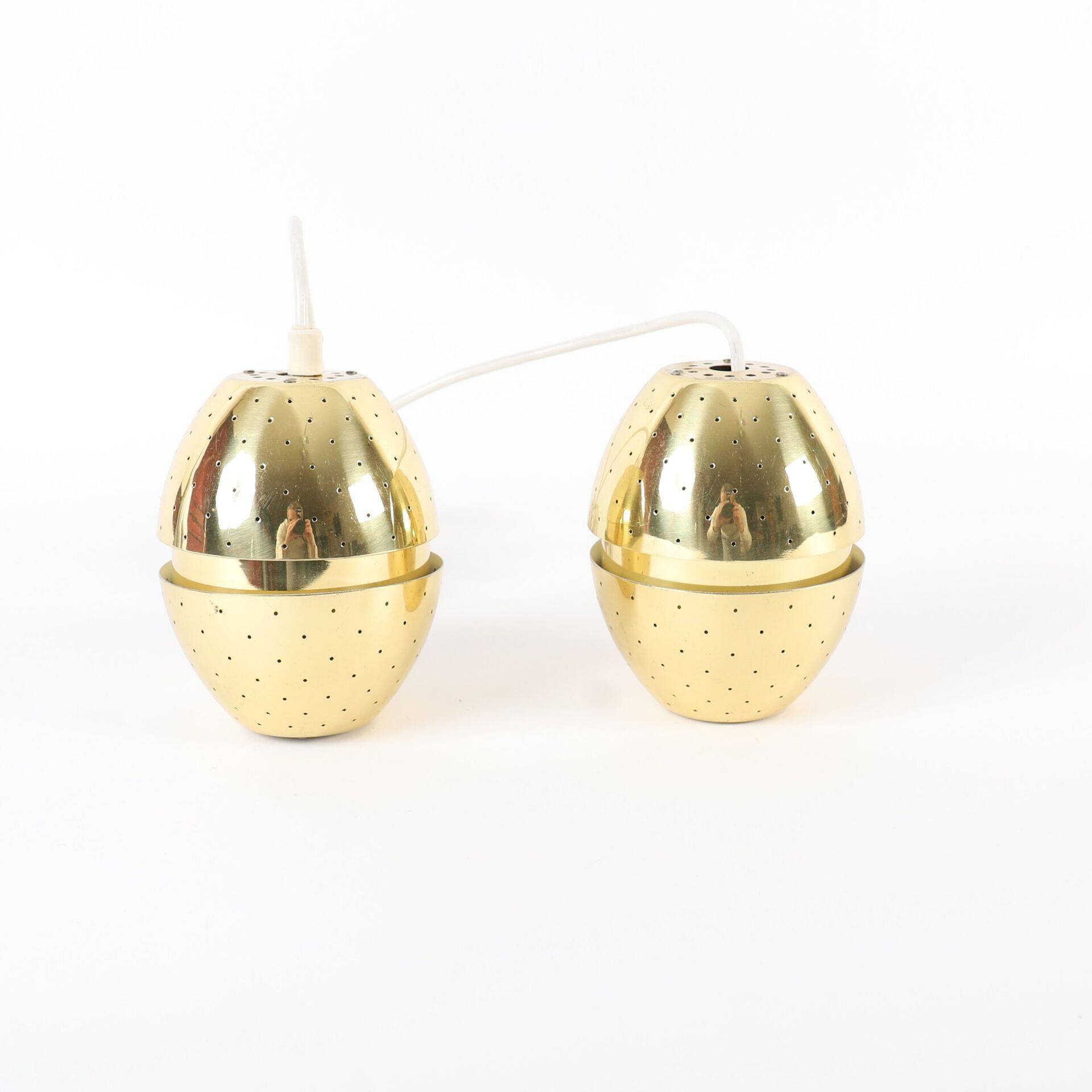 Hans-agne jakobsson pair of egg-shaped ceiling lights, florina model t790