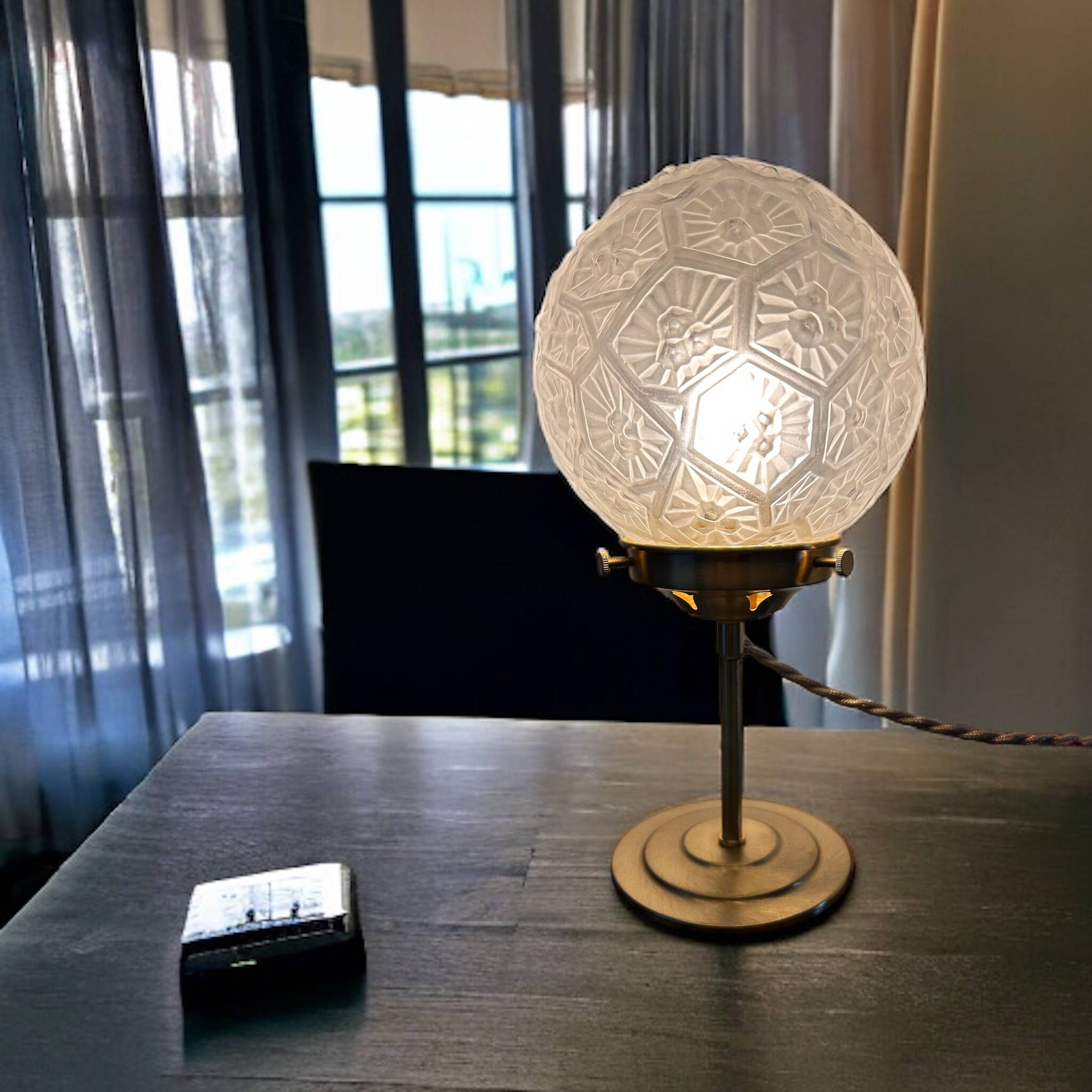 Art Deco globe table lamp