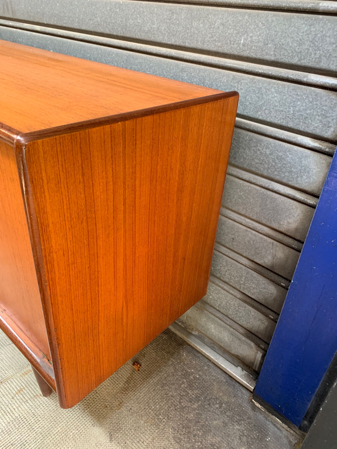 Mahogany veneer sideboard from the 60s