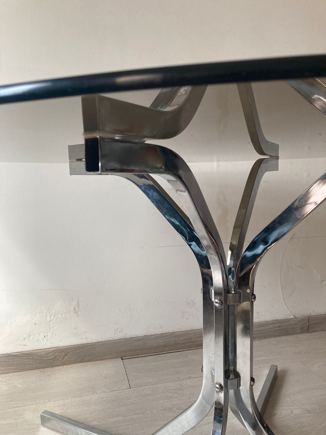 Round table smoked glass chrome legs 1970