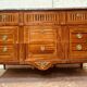 Commode Louis XVI en marqueterie de bois de placage XIX siècle