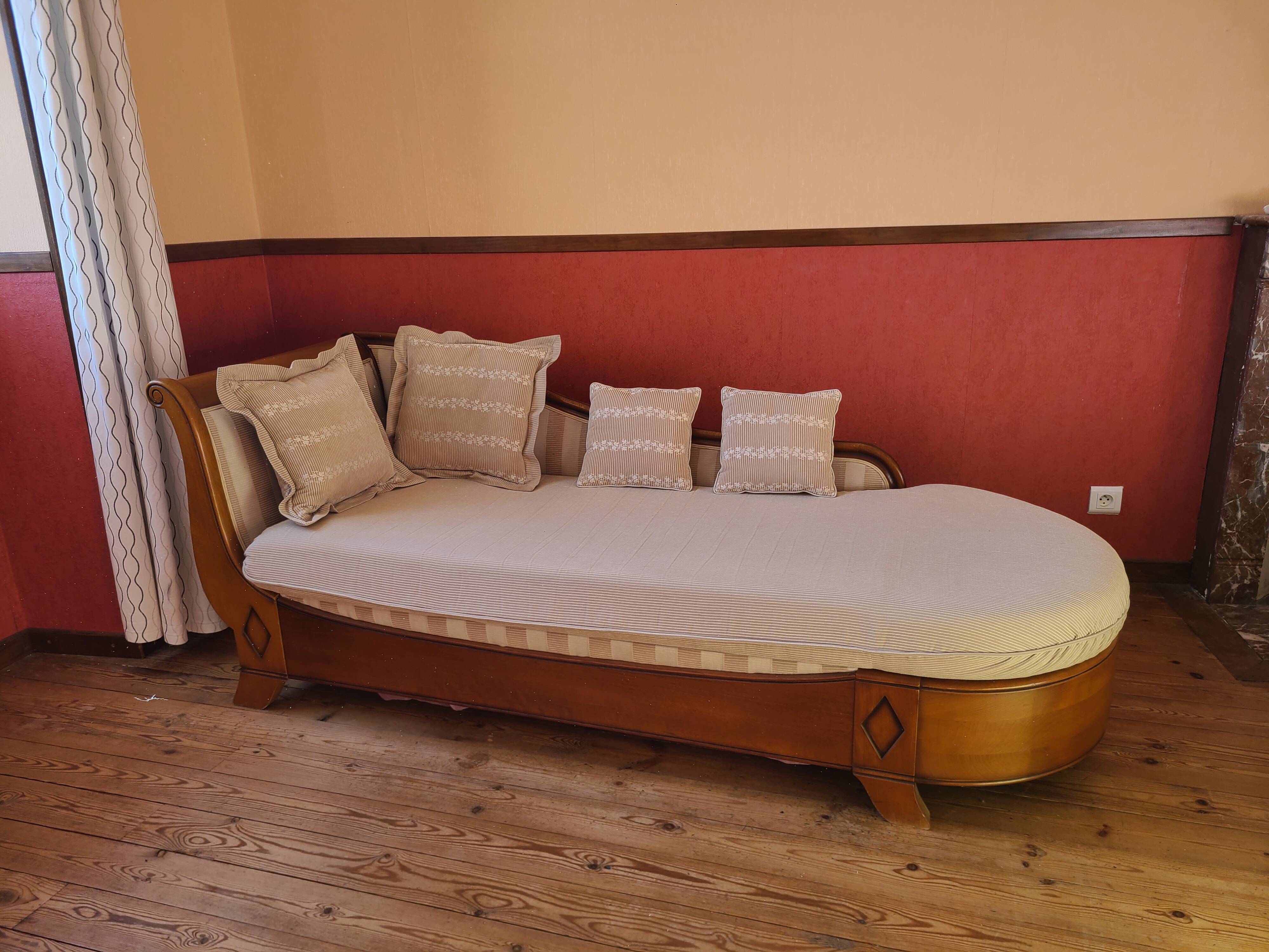 Convertible chaise longue