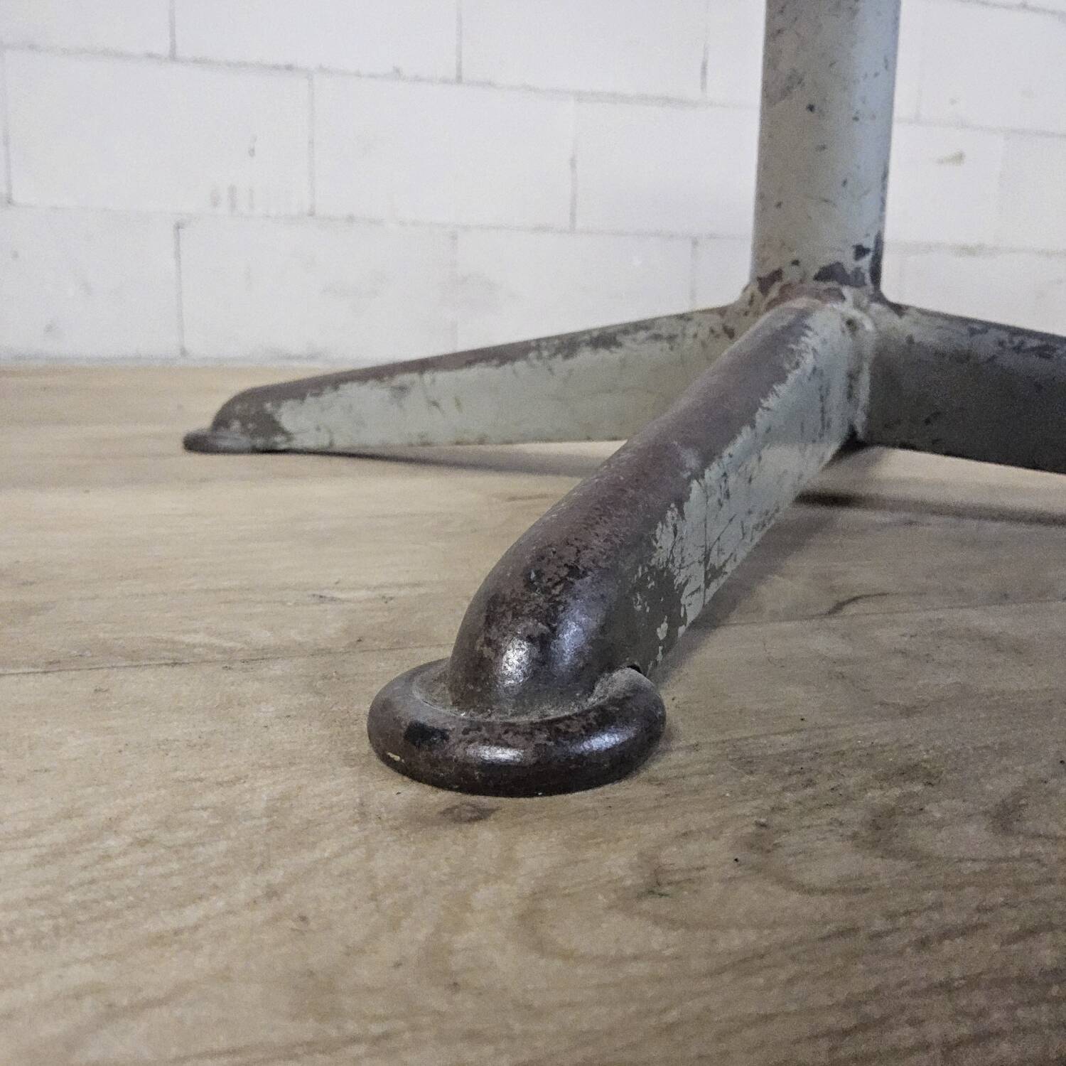 Vintage skai/metal adjustable industrial office chair (40s)