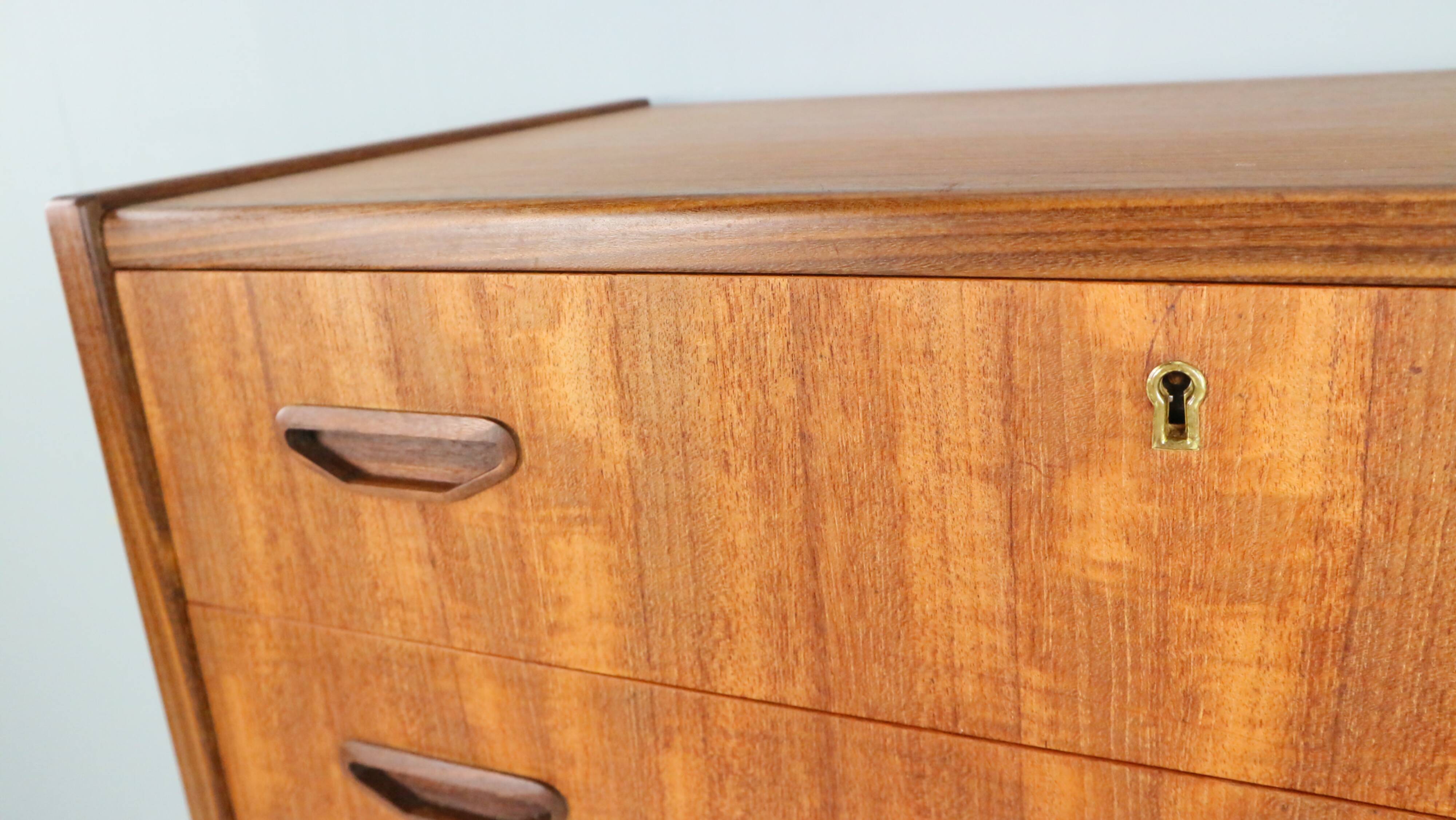 Commode moderne à six tiroirs du milieu du siècle, en teck, Danemark, années 1960