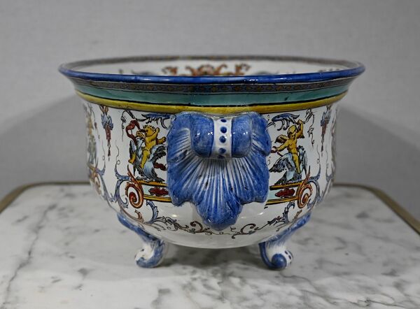 Jardinière en faïence de gien, style renaissance – début xxe