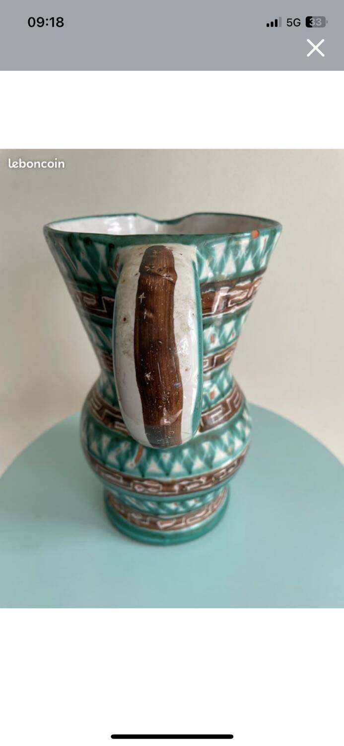 Ceramic pitcher signed Robert Picault – Scarified decoration – Vintage