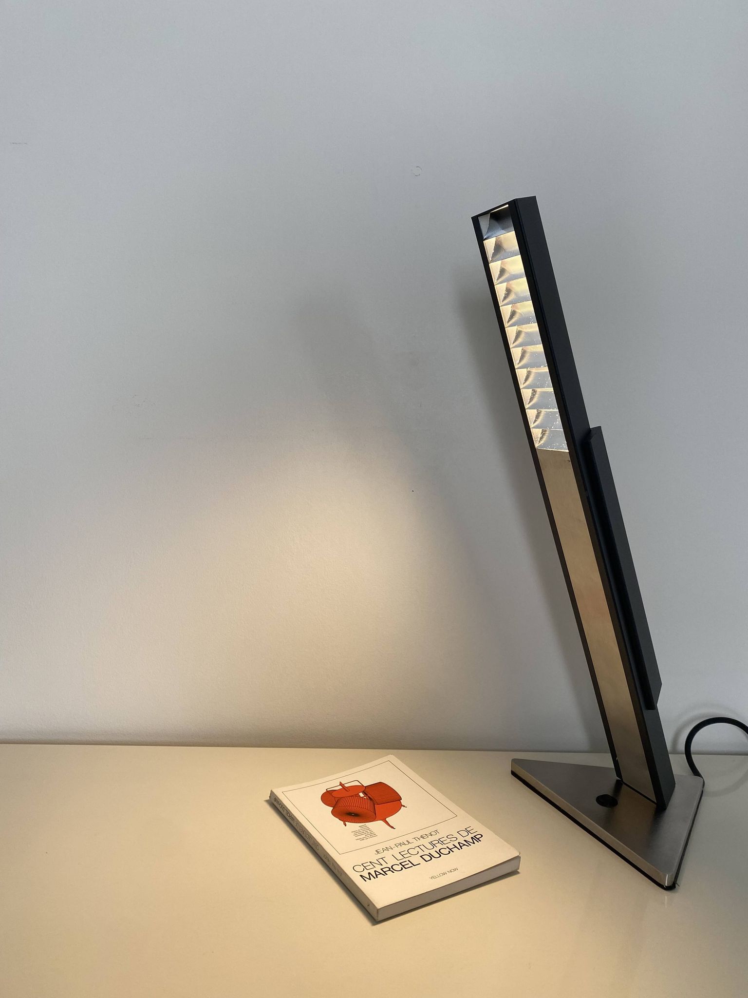 Louis Poulsen. lampe de table/bureau modèle 'Pisa'.