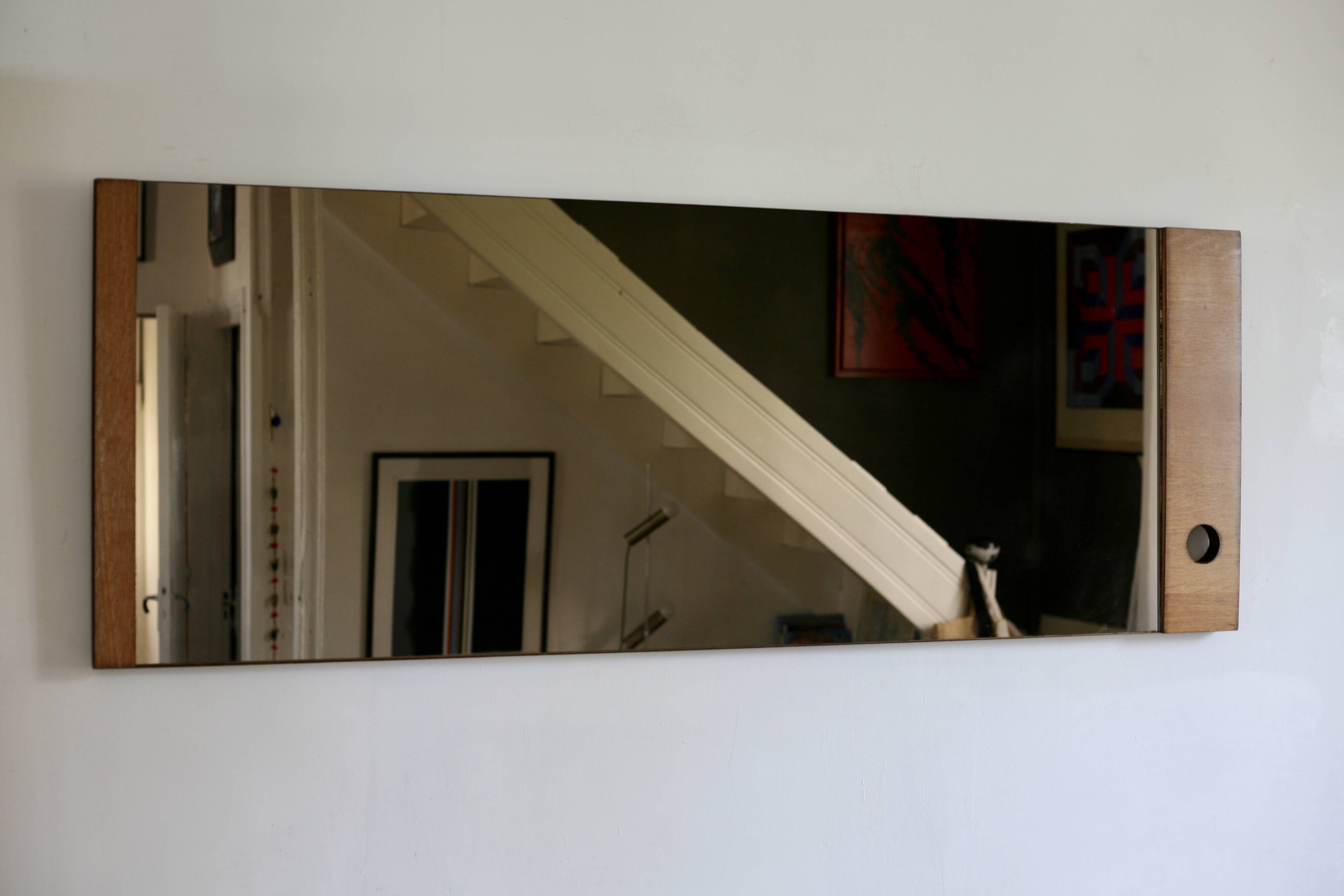 Grand miroir fumé encadrement asymétrique, années 70