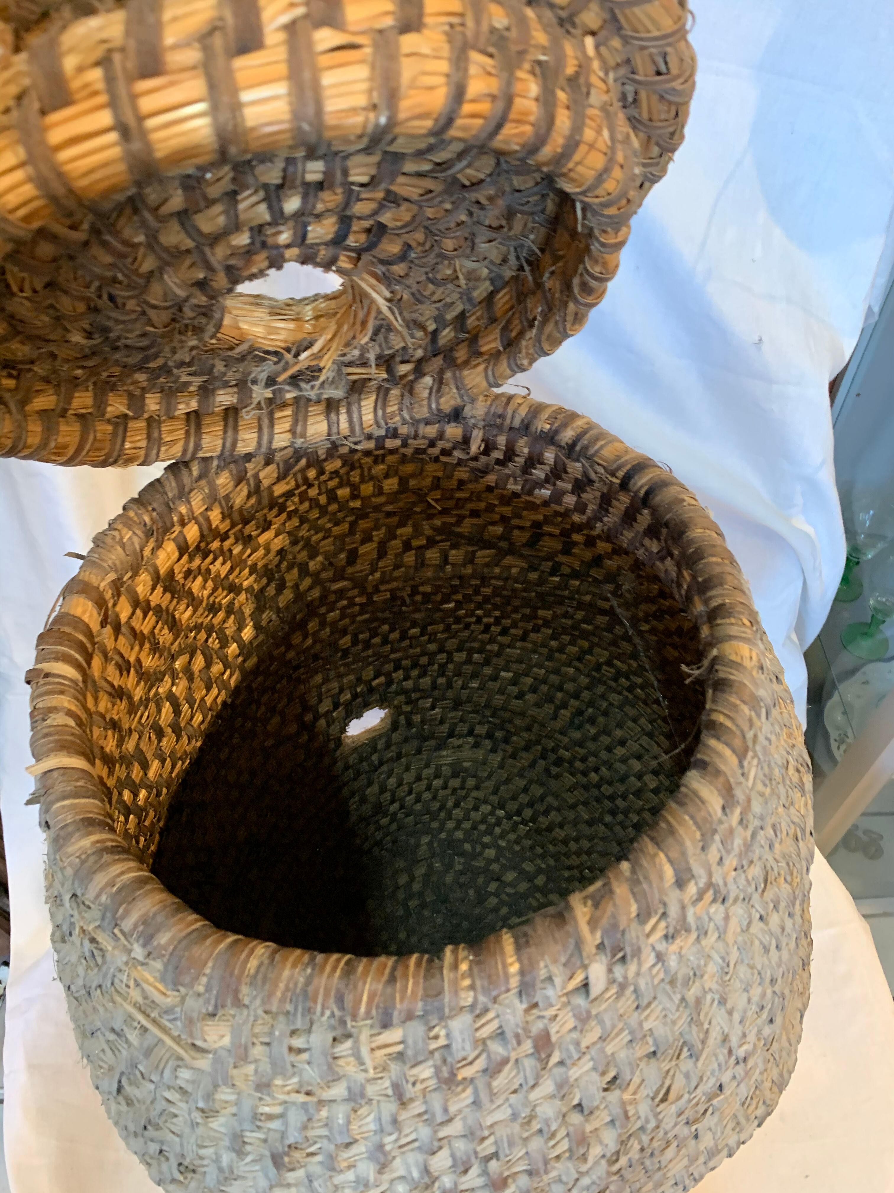 Braided straw basket