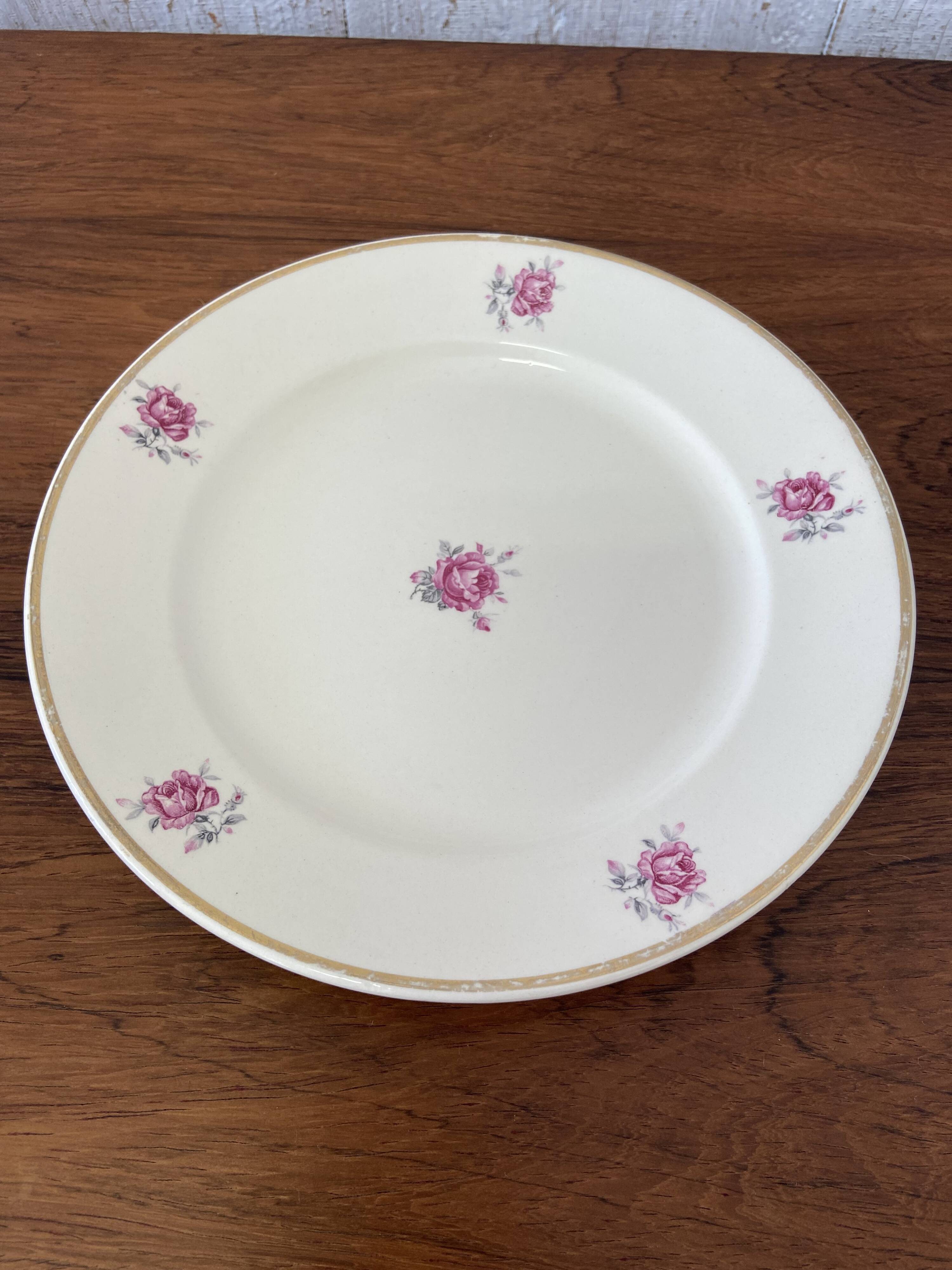 10 plates, 20cm diameter, "Rose" pattern