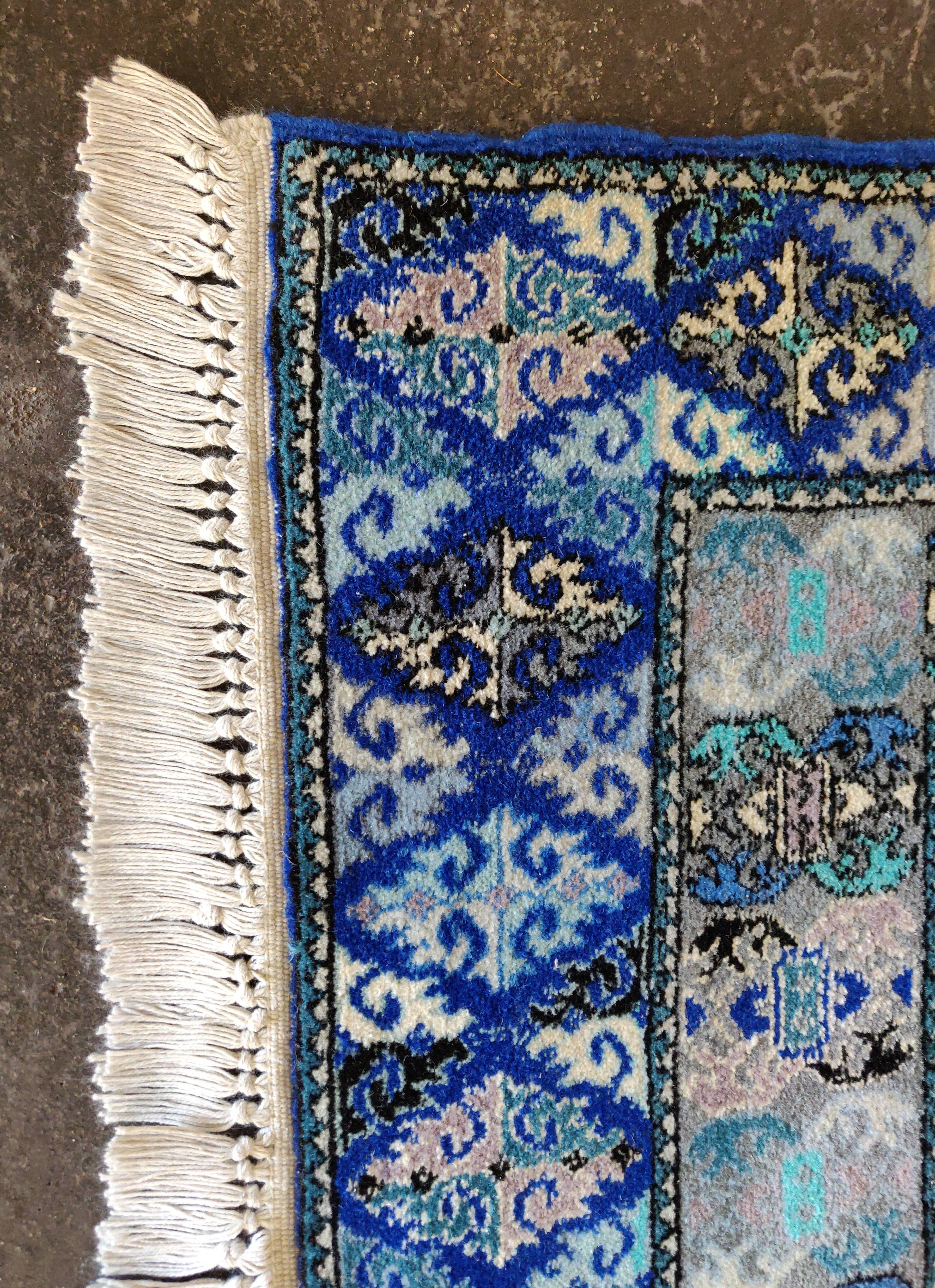 Large handmade Moroccan wool rug 290 cm