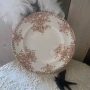 Assiette plate en terre de fer Longwy modèle Marly