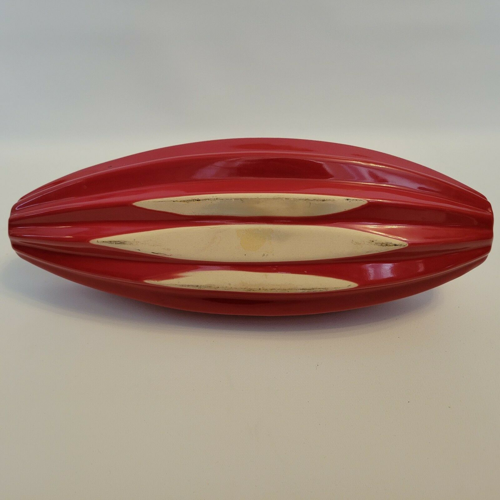Recycle bin centerpiece design ceramic red