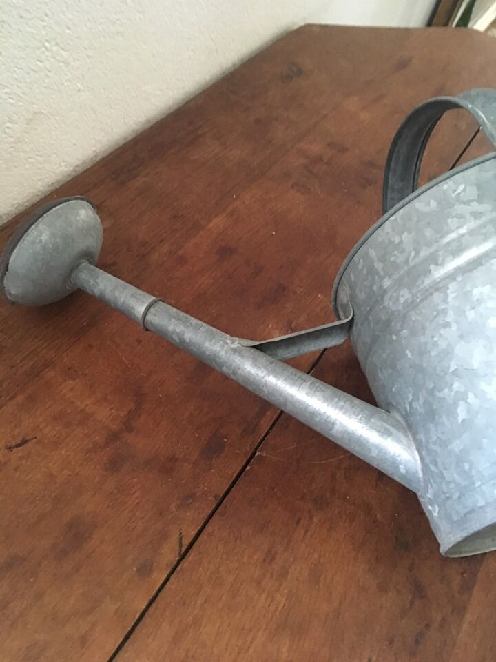 Zinc watering can