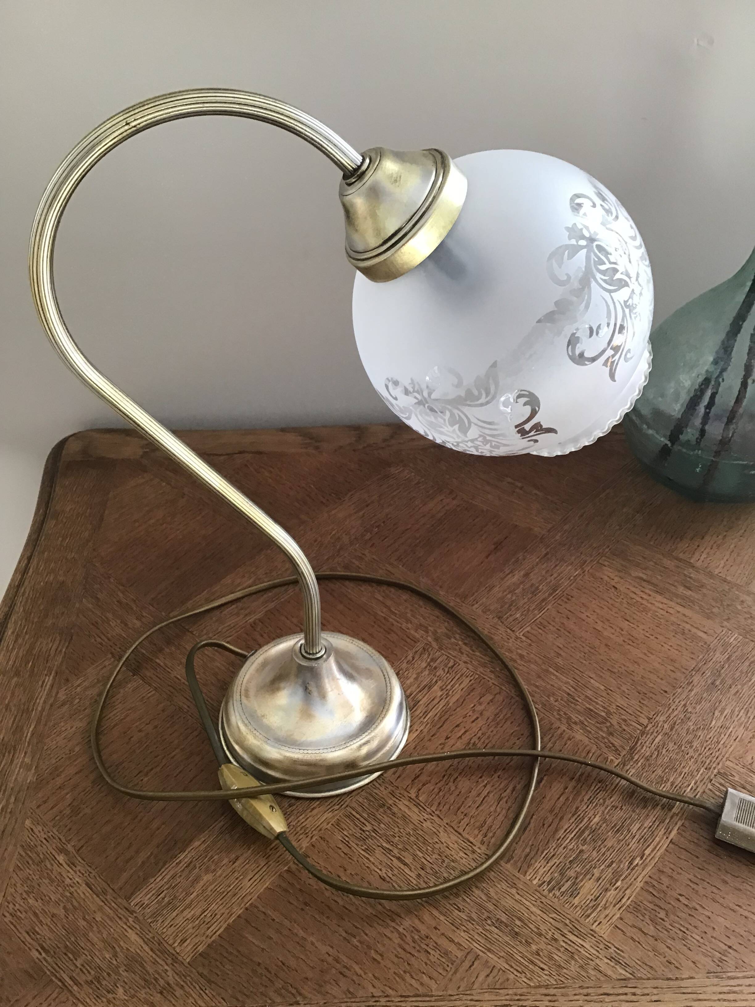 Swan neck lamp
