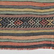 Tapis Kilim à rayures rouges et vertes, 130 x 205 cm