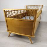 Lit enfant rotin vintage
