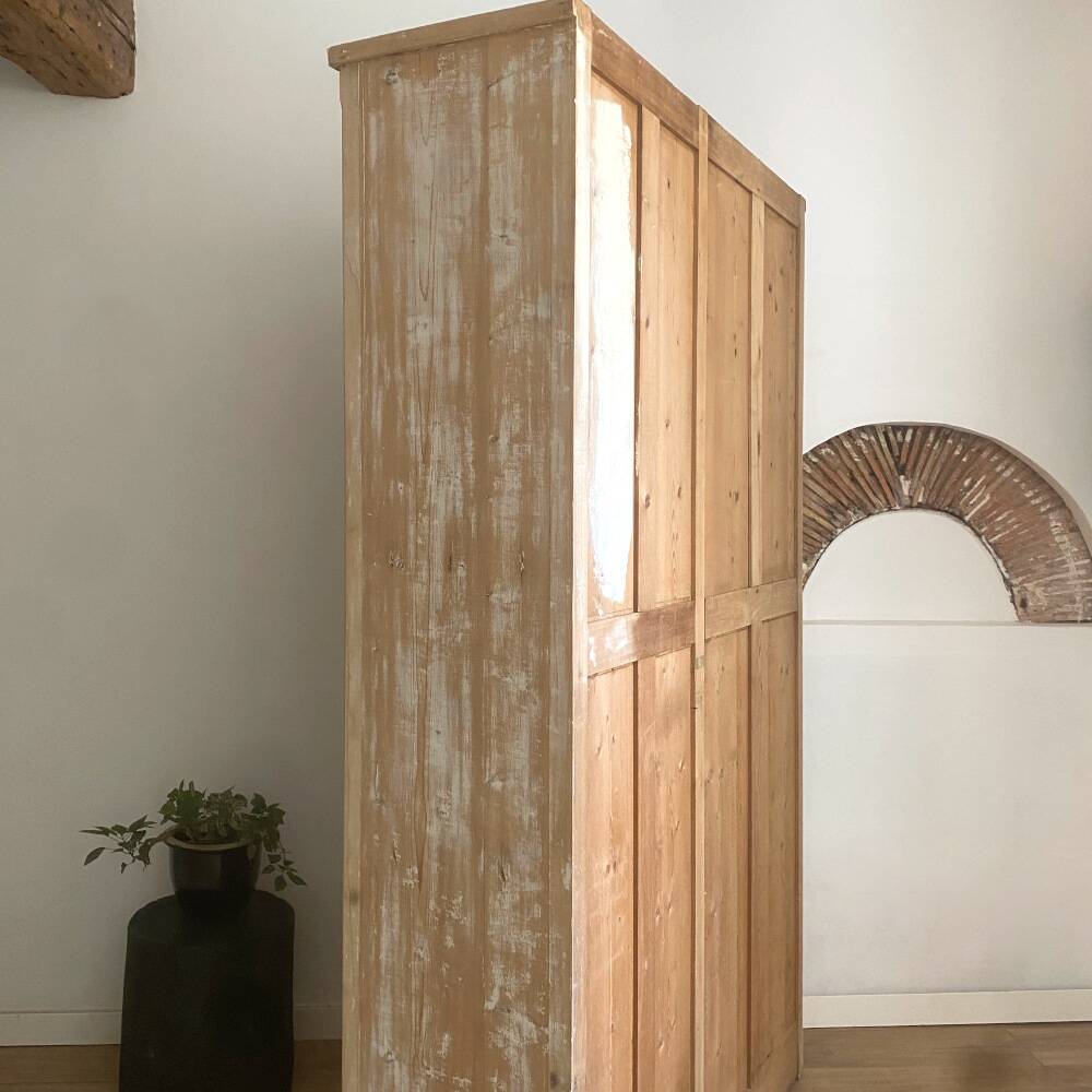 Display cabinet