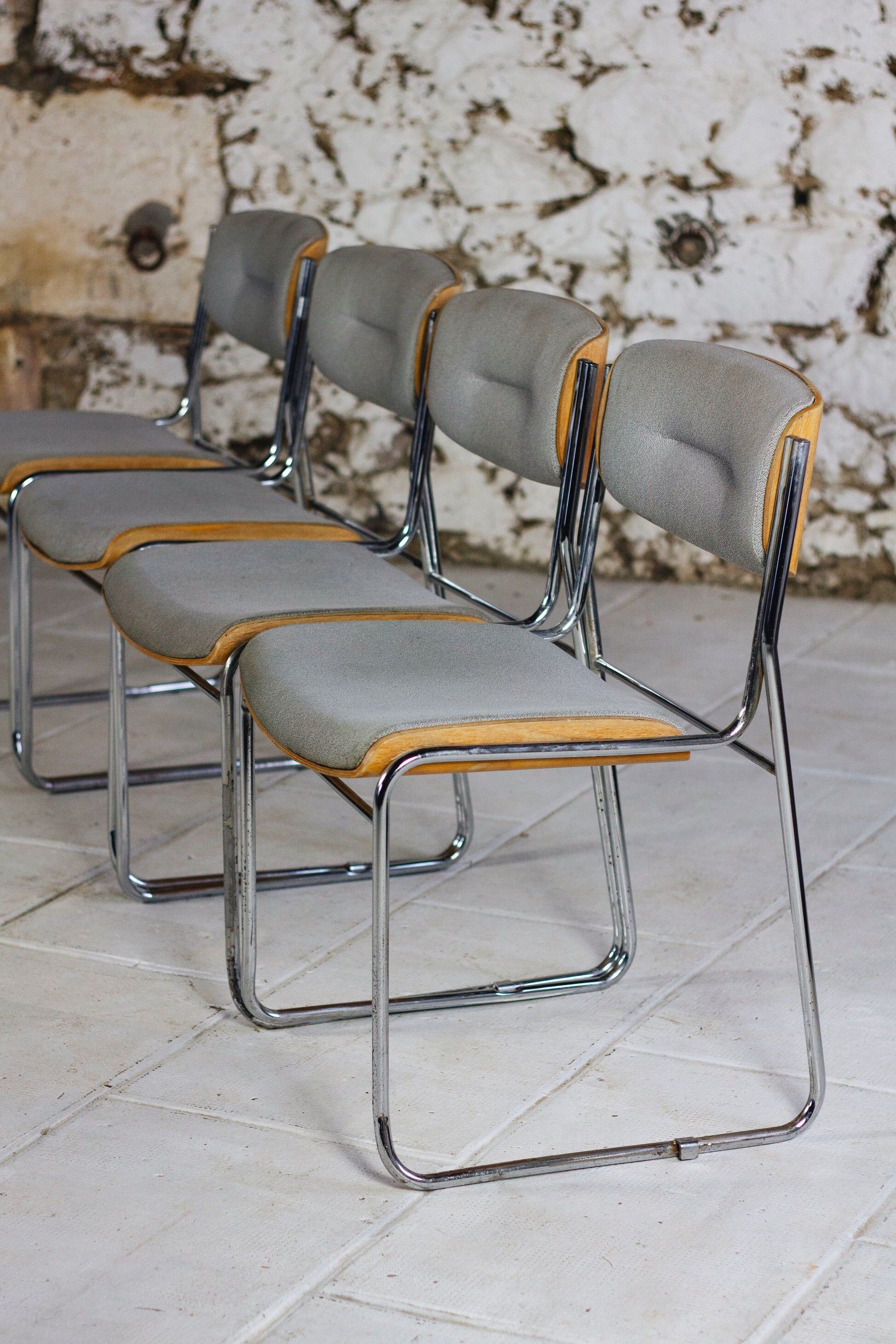 4 conference chairs from La Sorbonne, 1970