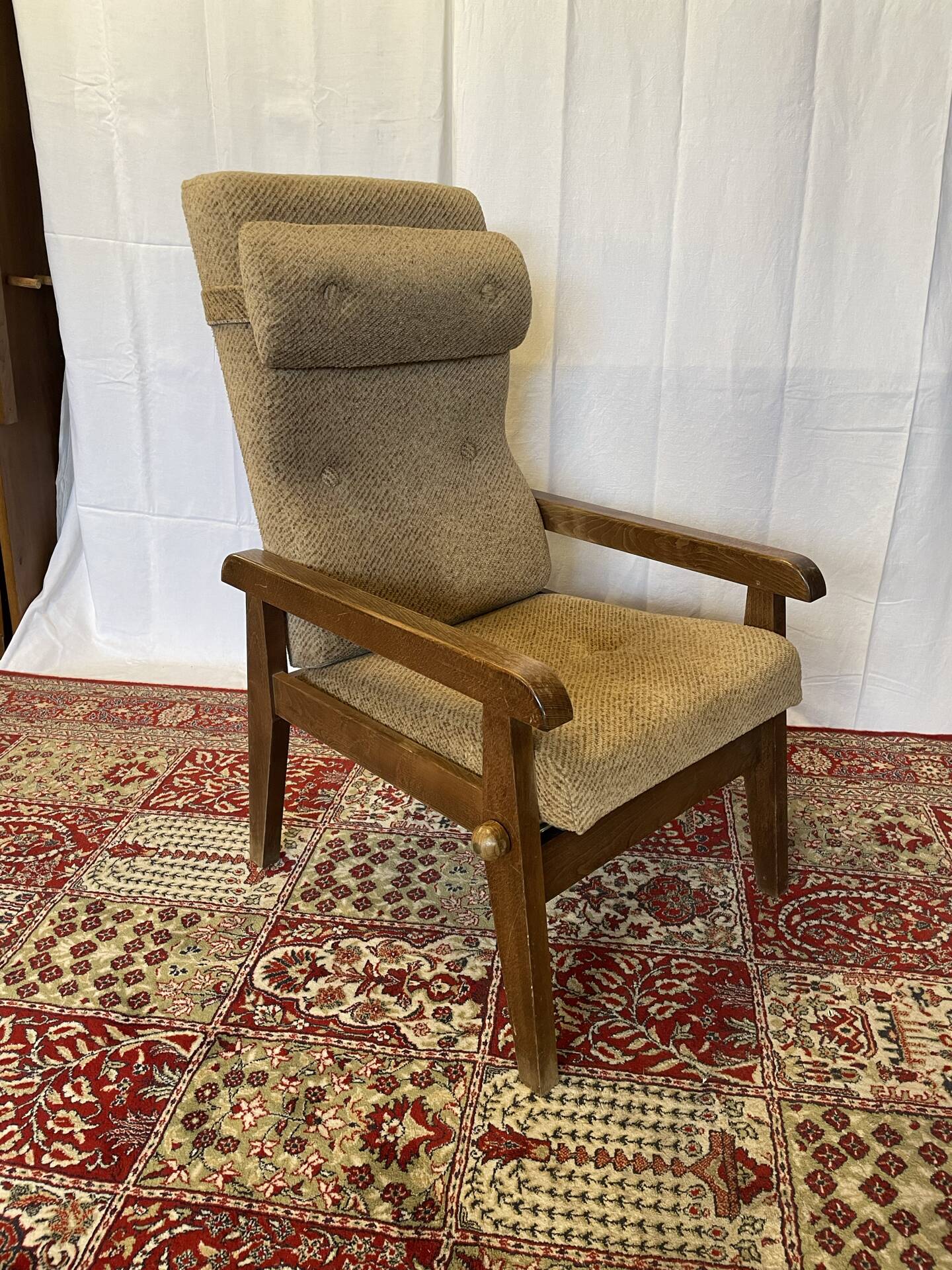 Vintage reclining armchair in wood and fabric – 1960s/70s