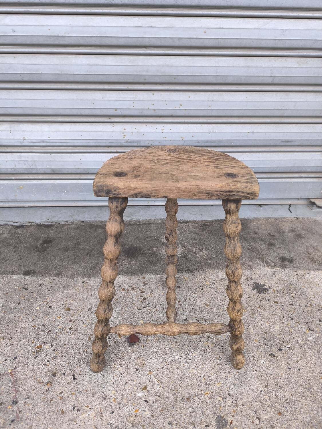 Tripod stool