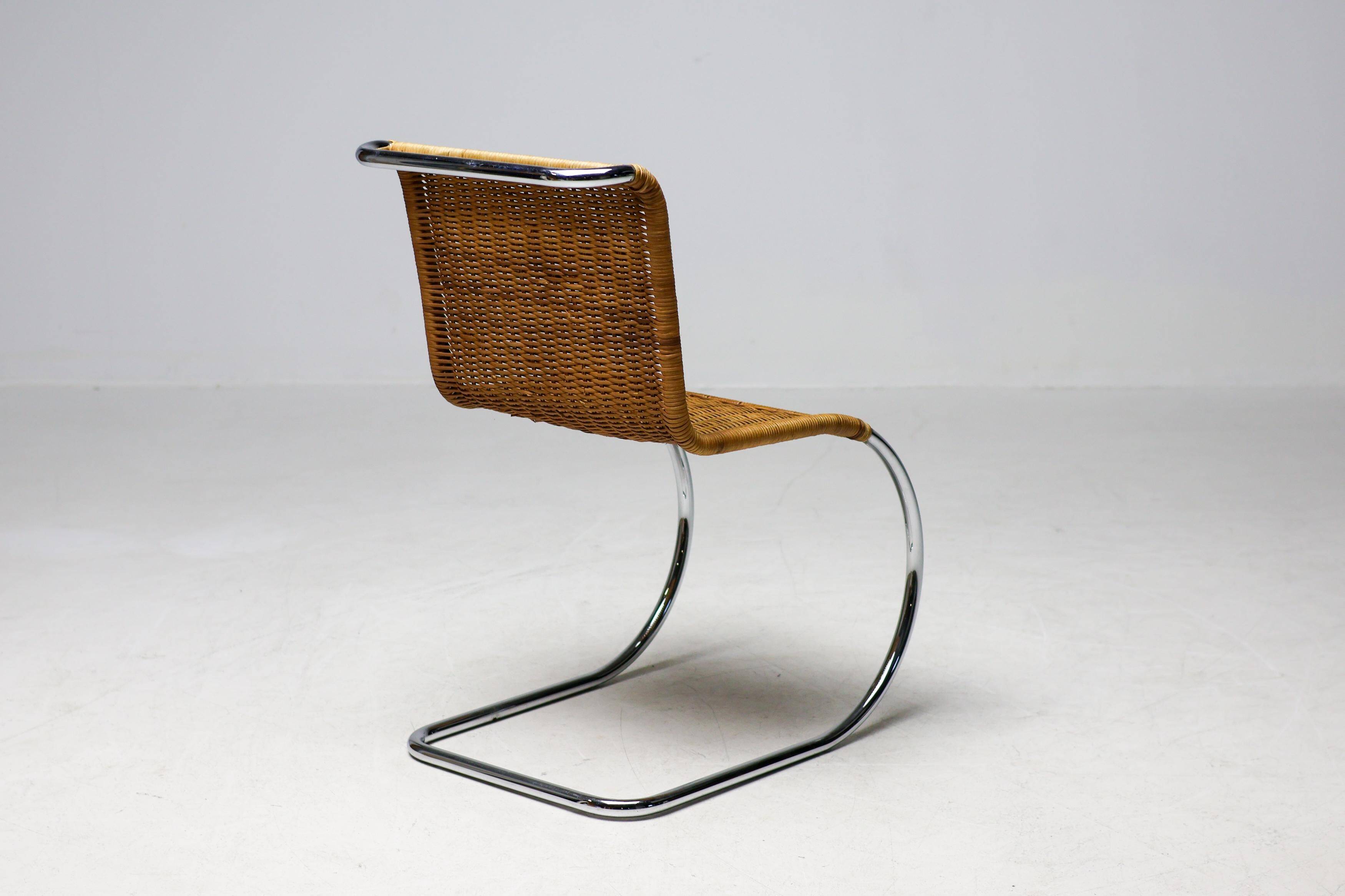 Chaise MR10 de Ludwig Mies van der Rohe, vers 1950