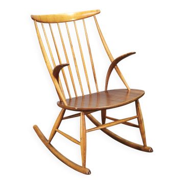 Chaise berçante danoise Illum Wikkelsø par Niels Eilersen, années 1960.