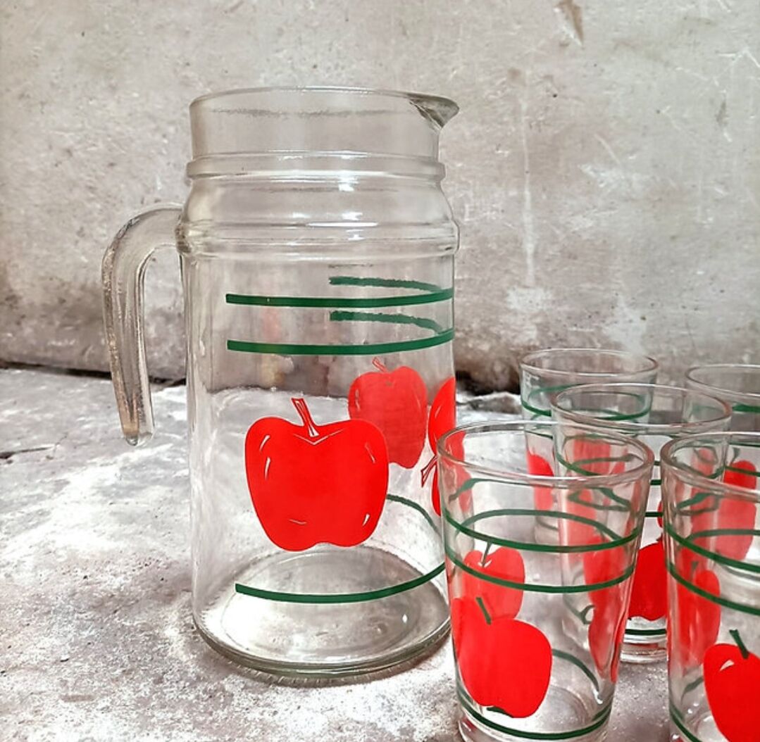 Vintage lemonade service