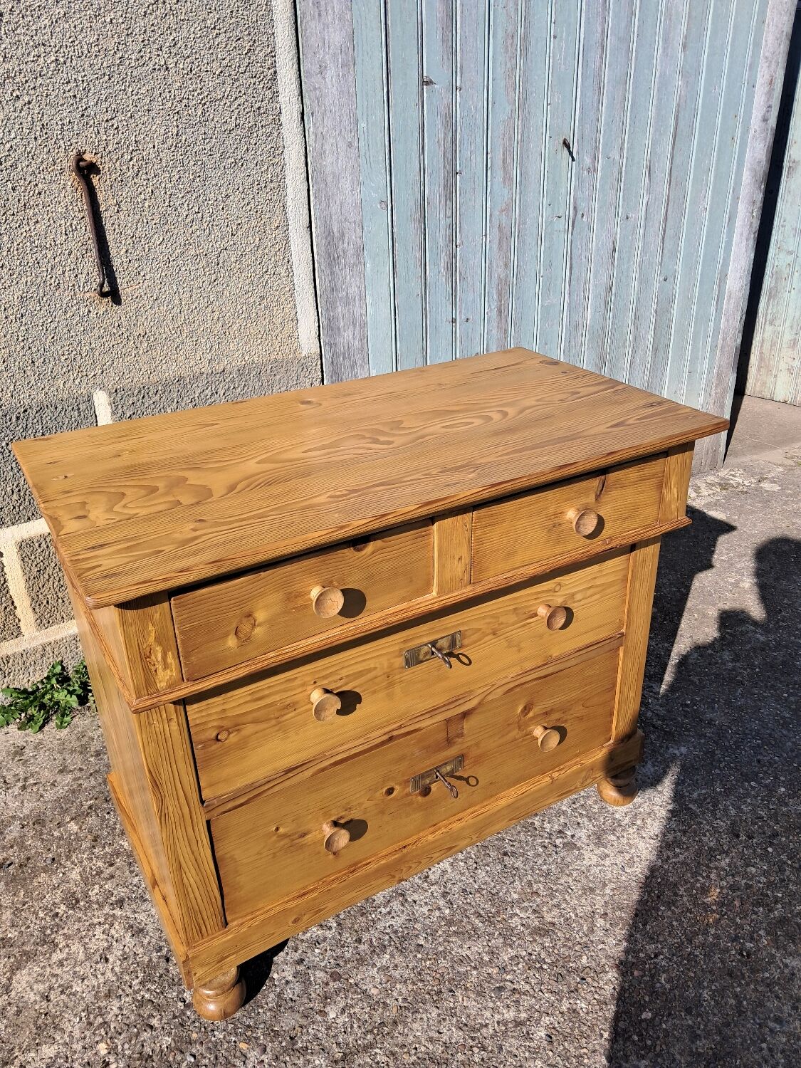 Fir chest of drawers