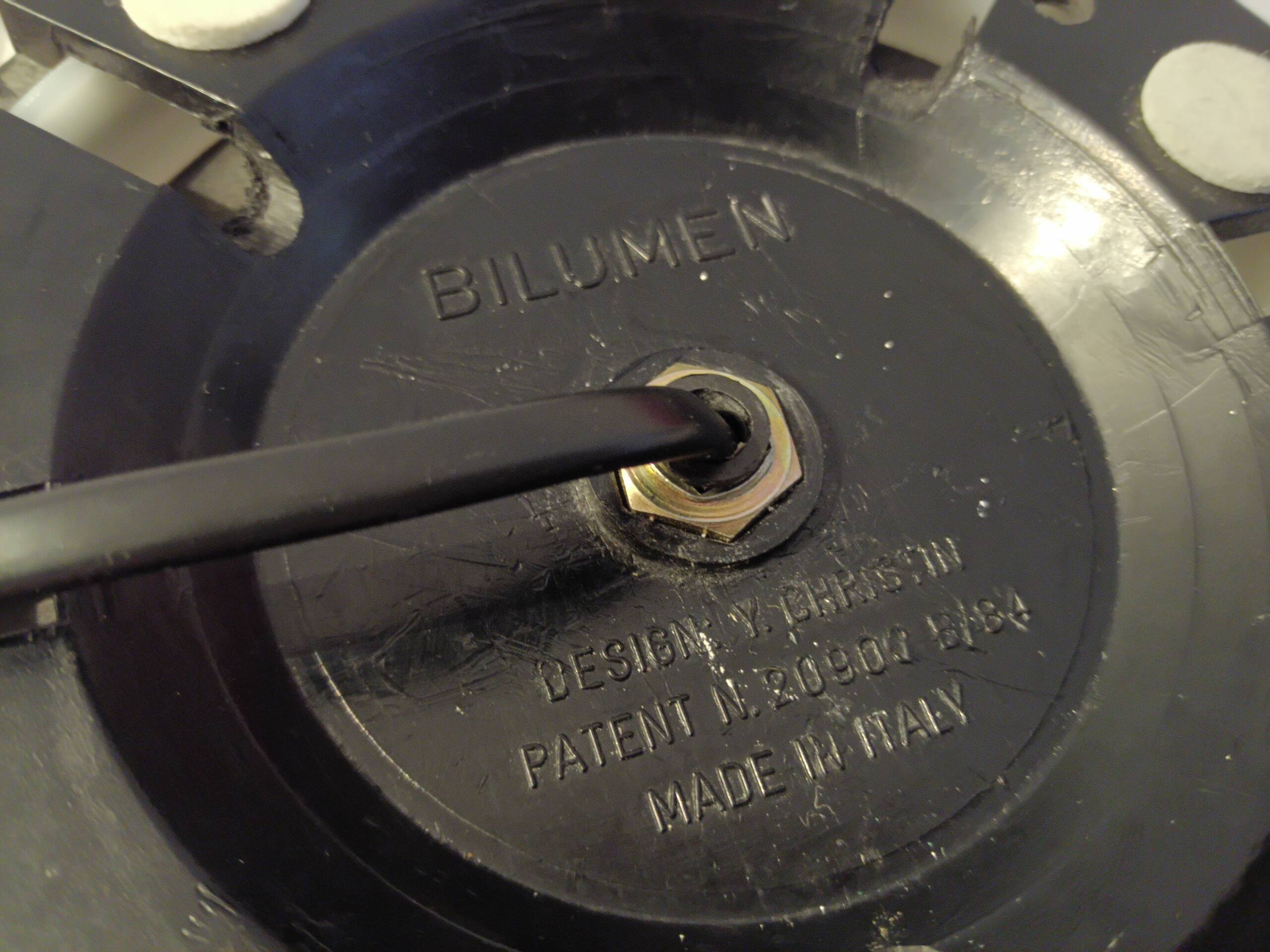 lampe ballon du designer Yves Christine produit par Bilumen Italie 1975