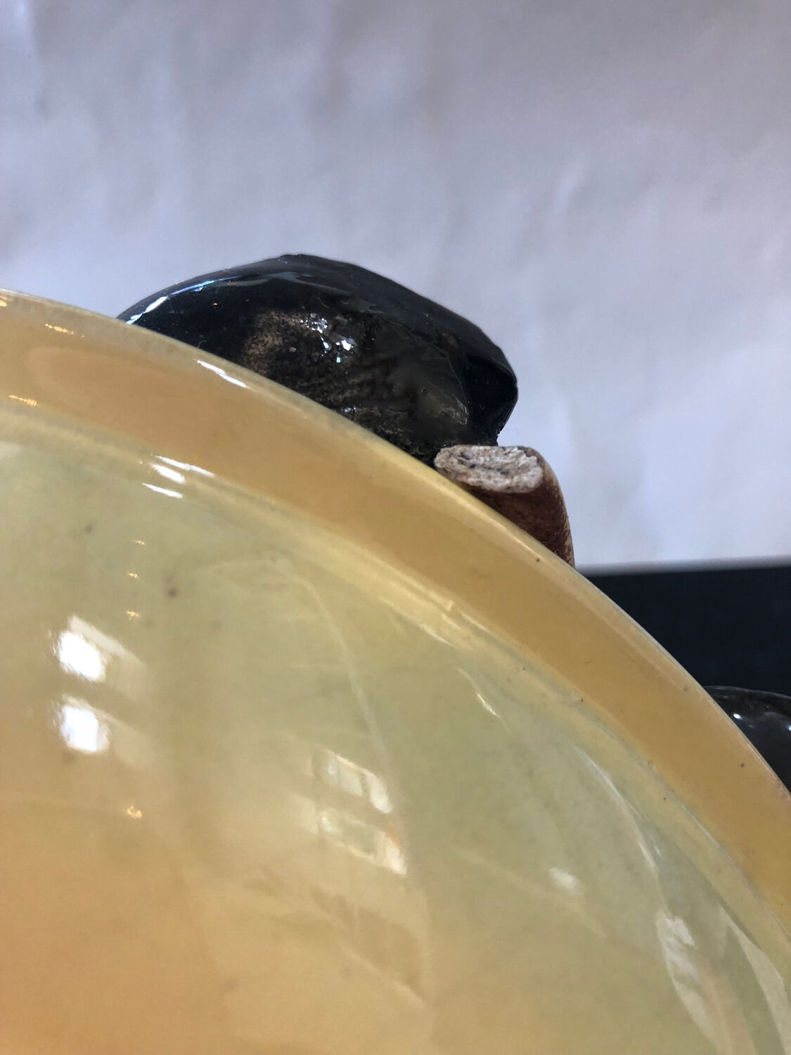 Paris ceramic dish with slip decoration, by Suzy Coste