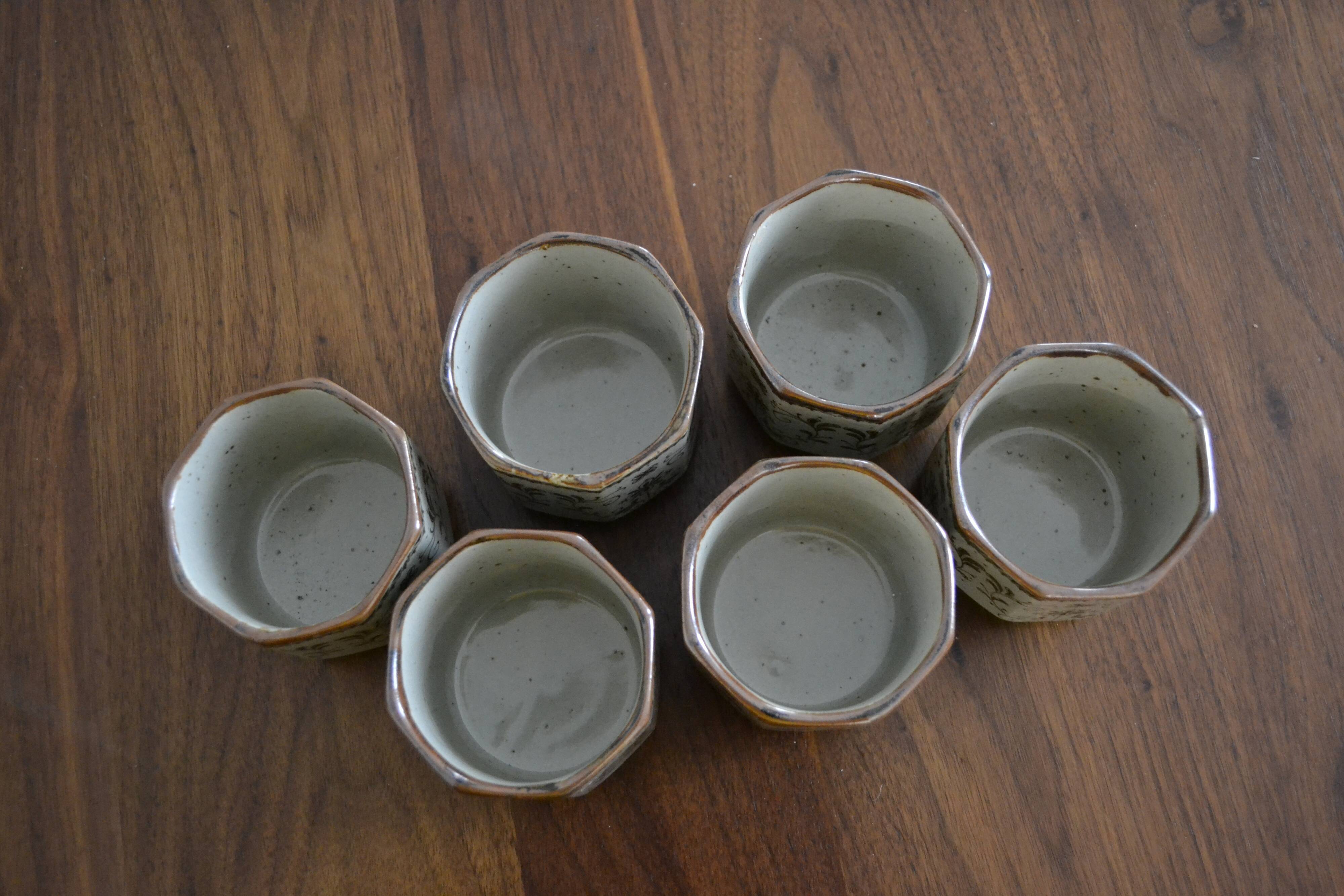 patterned sandstone cups