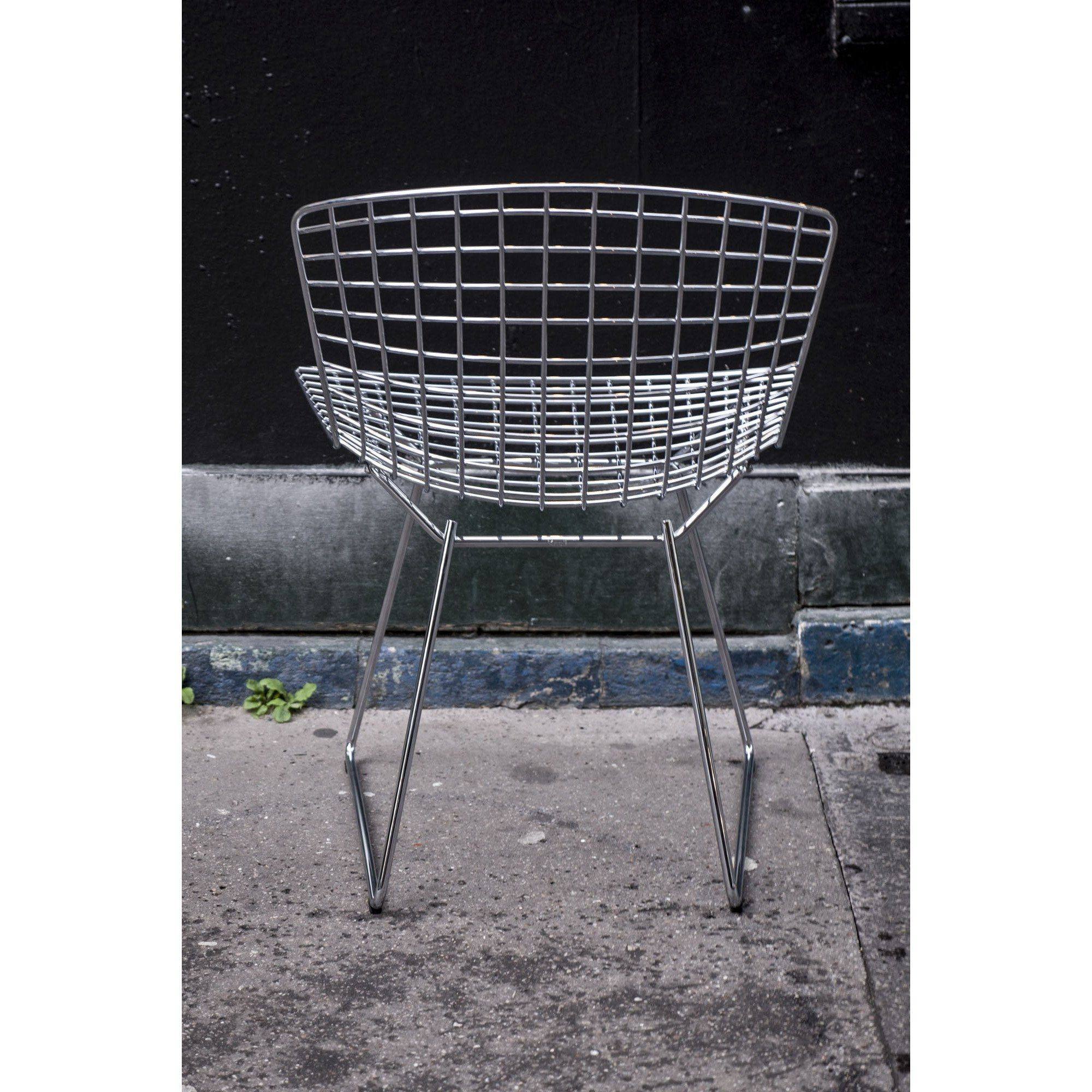 White Wire chair with original cake by Harry Bertoia for Knoll