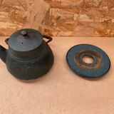 Antique japanese green cast iron teapot flower decor + vintage stand