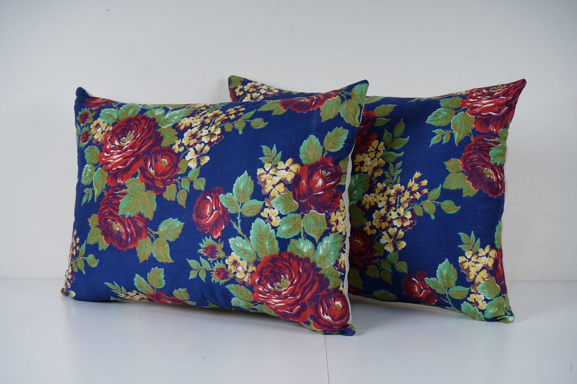 Set of 2 vintage Turkish cushion covers 41x56 cm