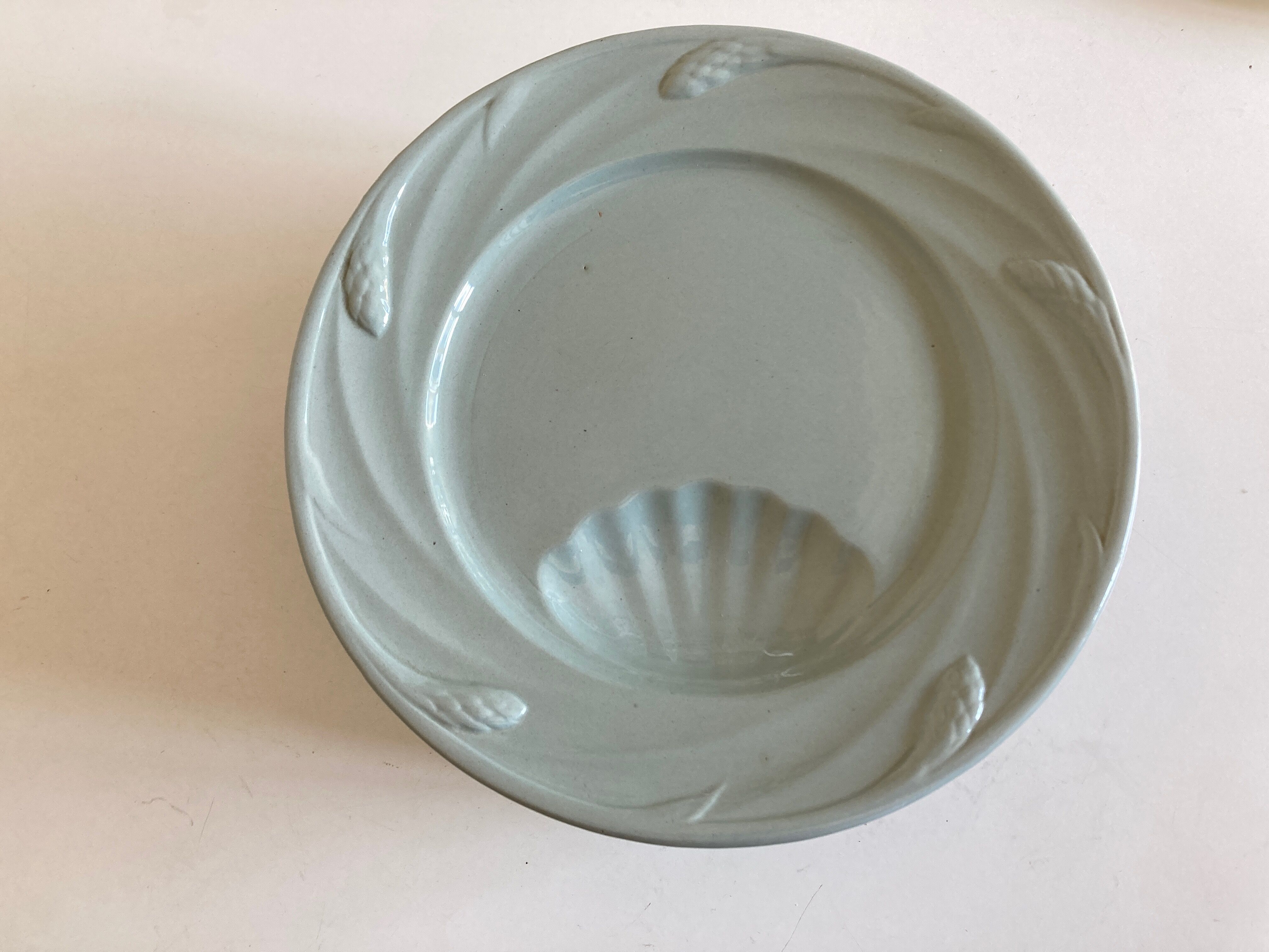 Set de 6 assiettes céladon de Sarreguemines 1950