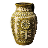 Ceramic vase