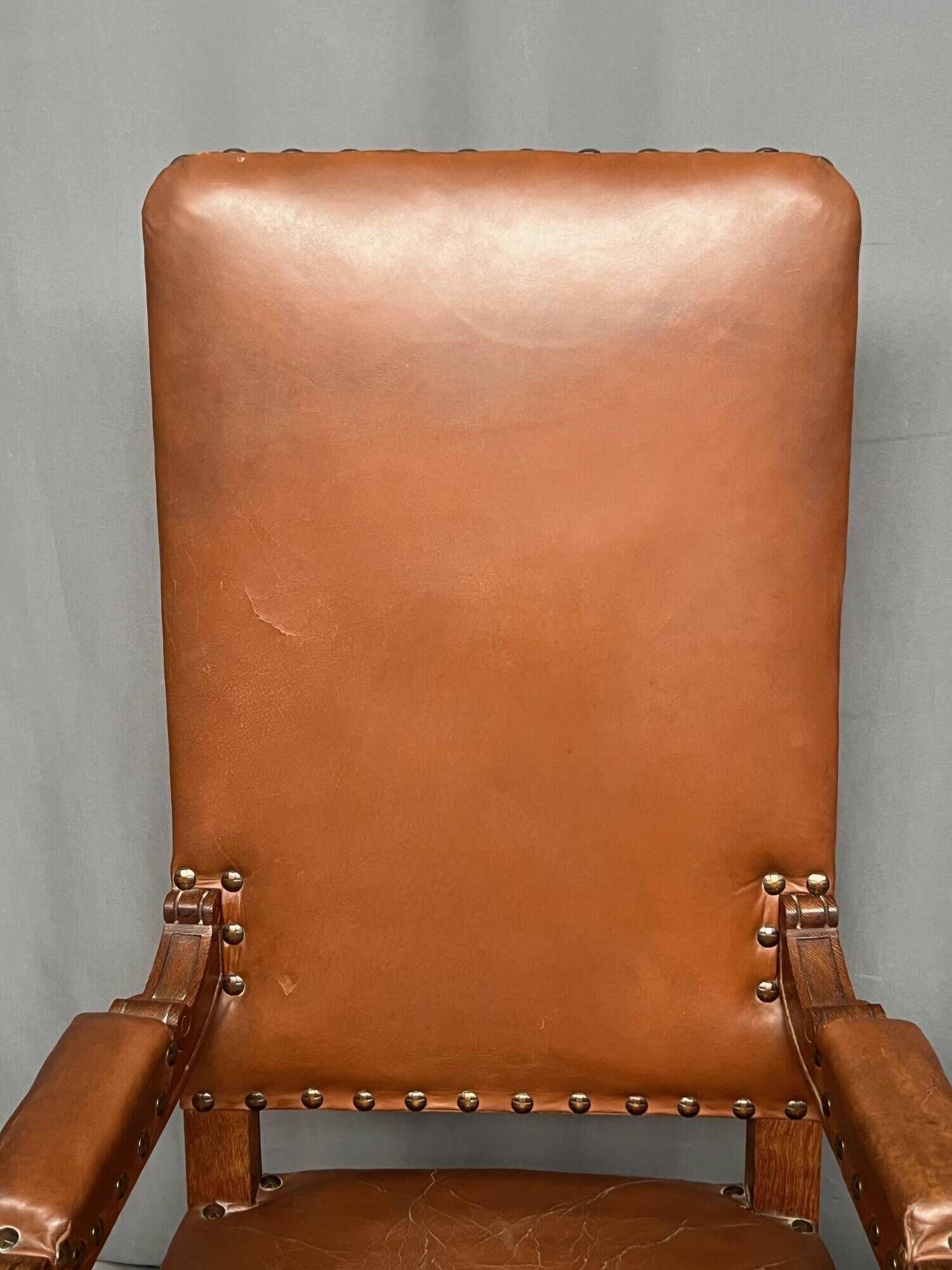 Pair of Renaissance armchairs. Carved solid oak. Holland. Late 19th century.