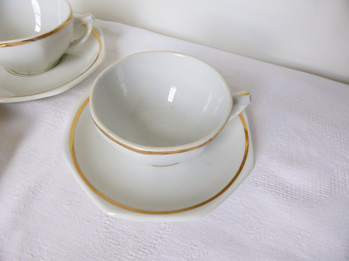 Set of 4 bistro coffee cups with gold rim