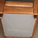 Vintage leather club armchair. very good condition.