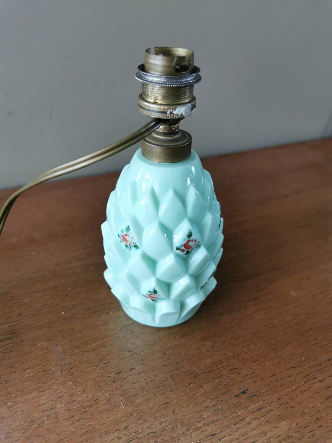 Small vintage pineapple lamp
