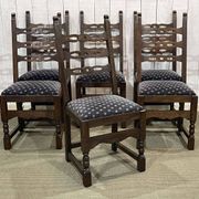 Suite de 6 chaises anglaises 19ème en chêne
