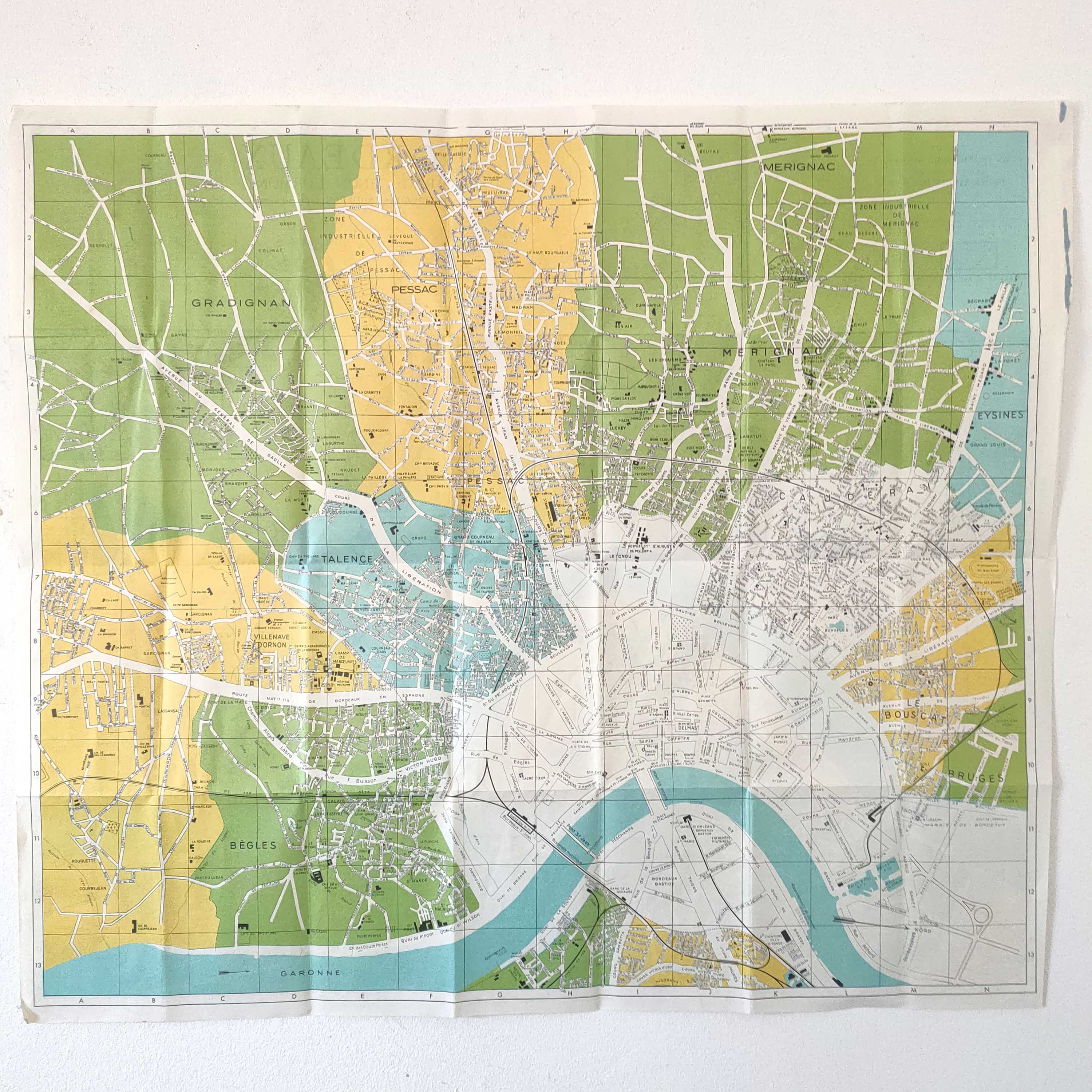 Vintage map Bordeaux and its suburbs