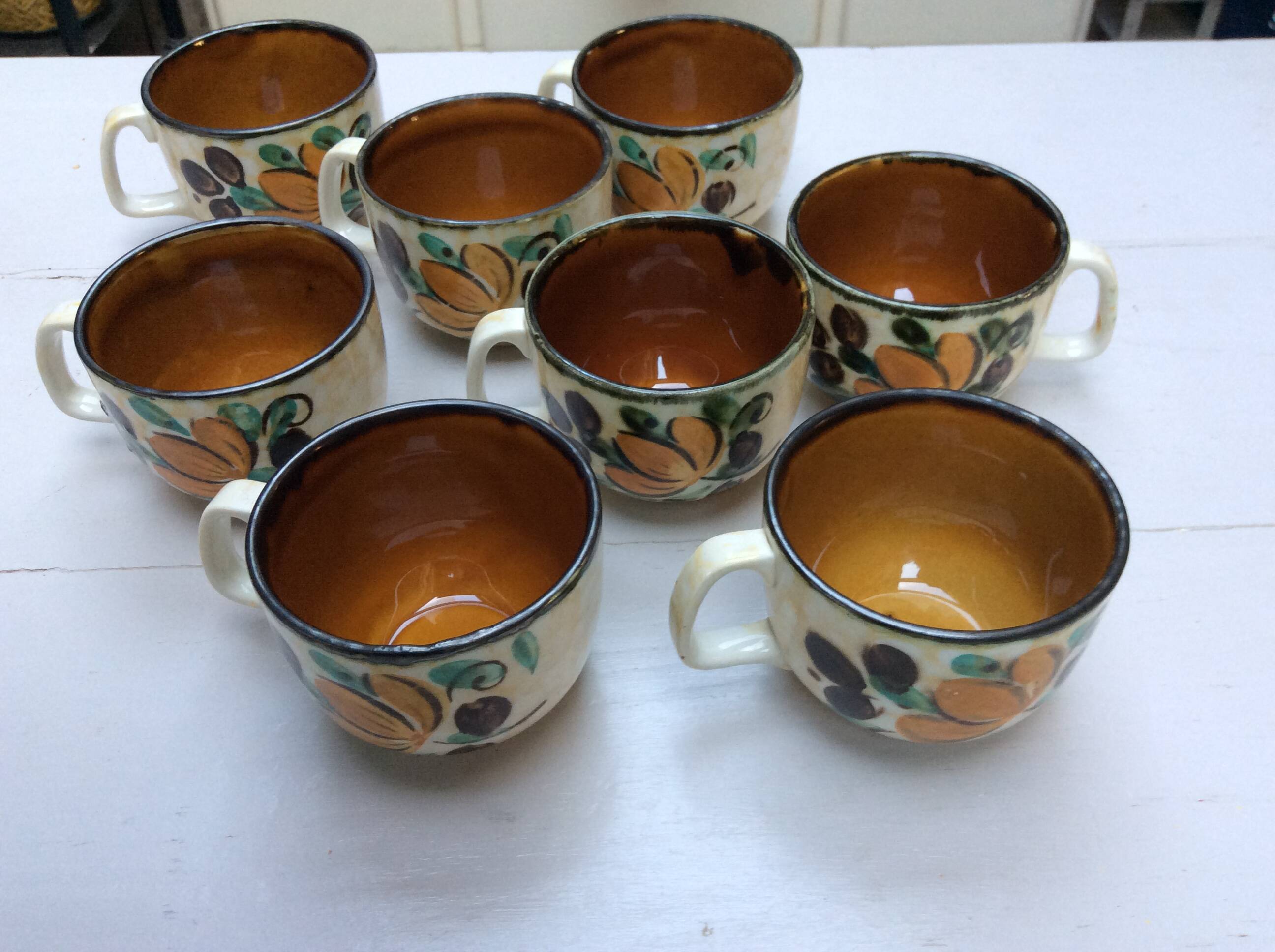 8 BOCH coffee cups