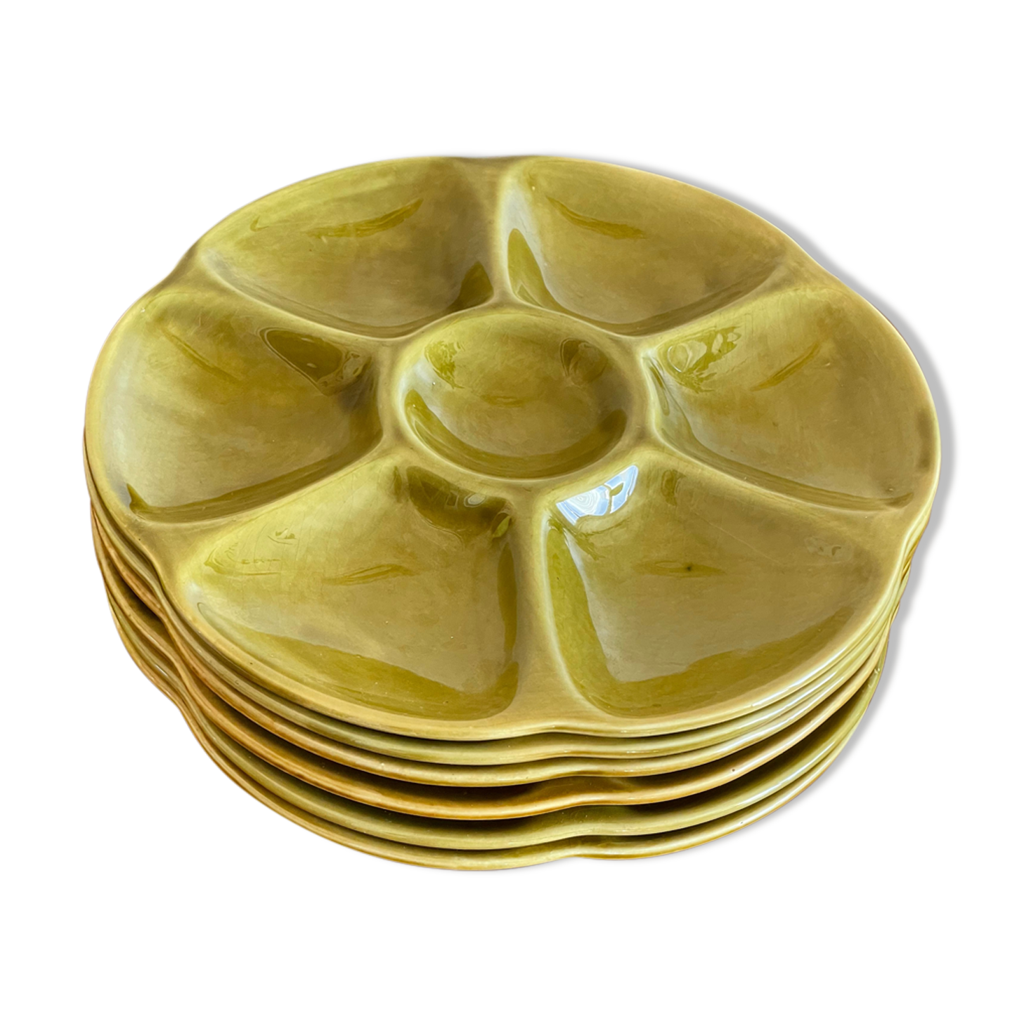 Ceramic oyster plates from Gien