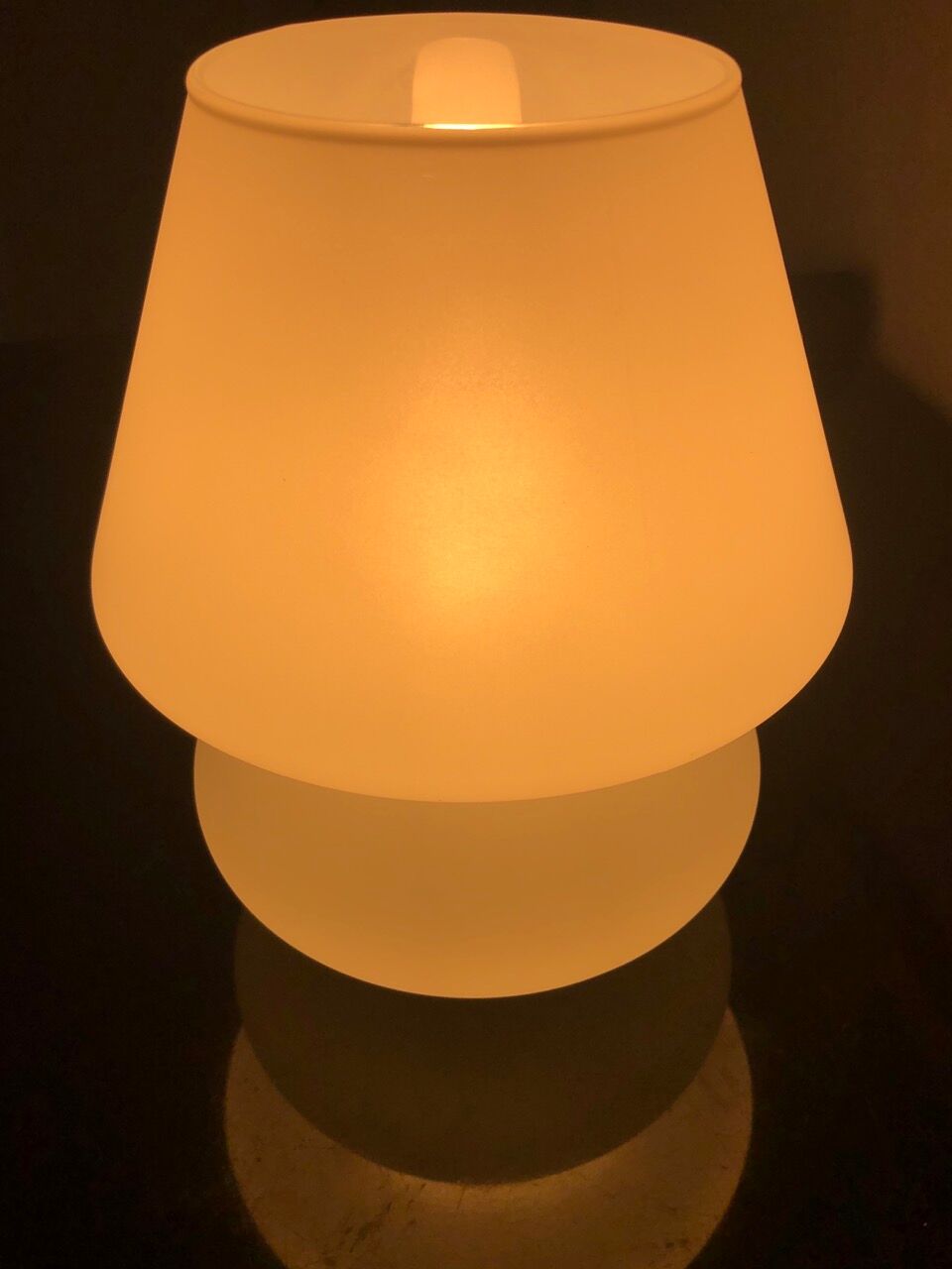 small mushroom lamp in white opaline