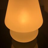Lampe champignon en opaline blanche