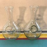 Paire de carafes rafraîchissoirs en verre