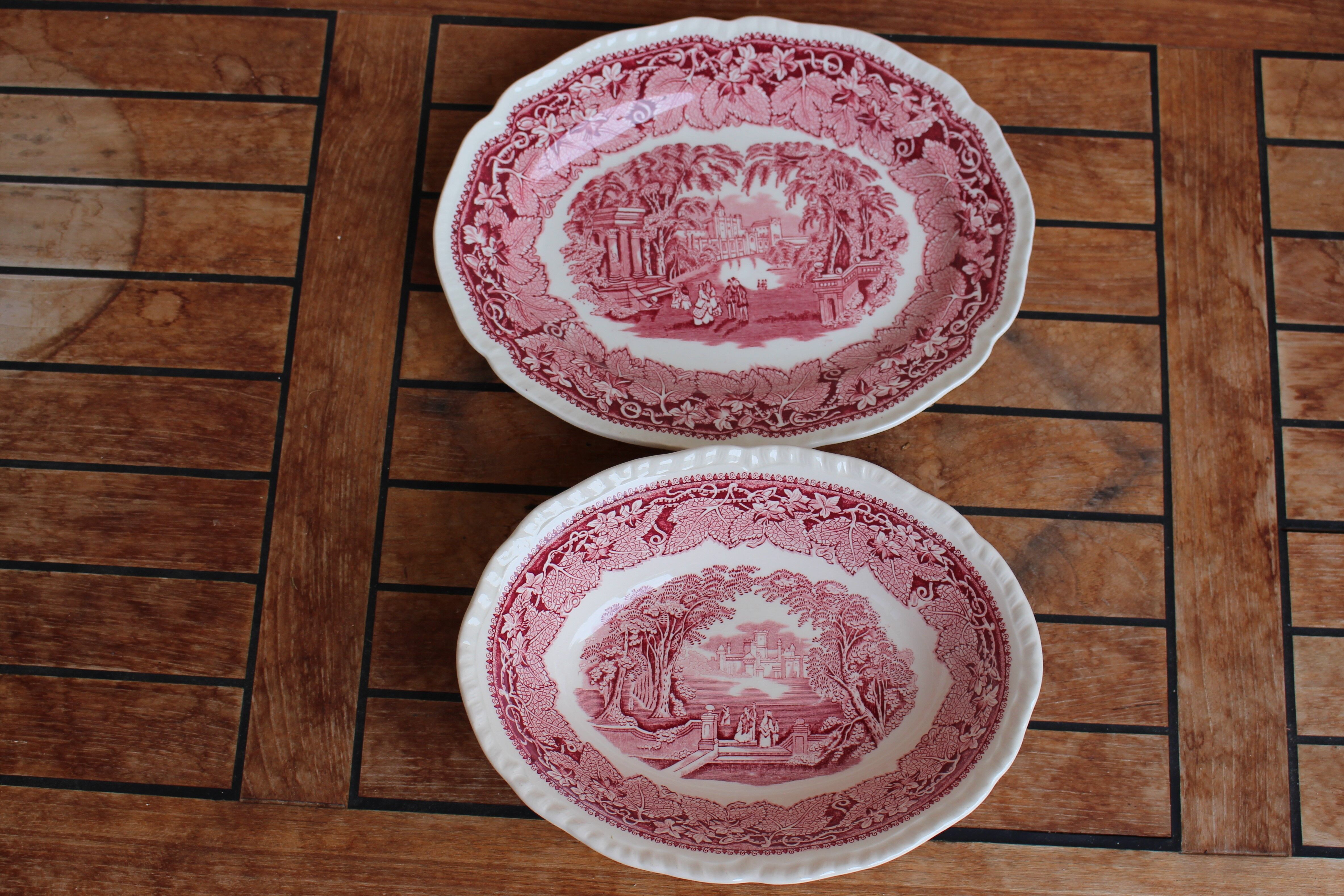 2 oval dishes in english porcelain