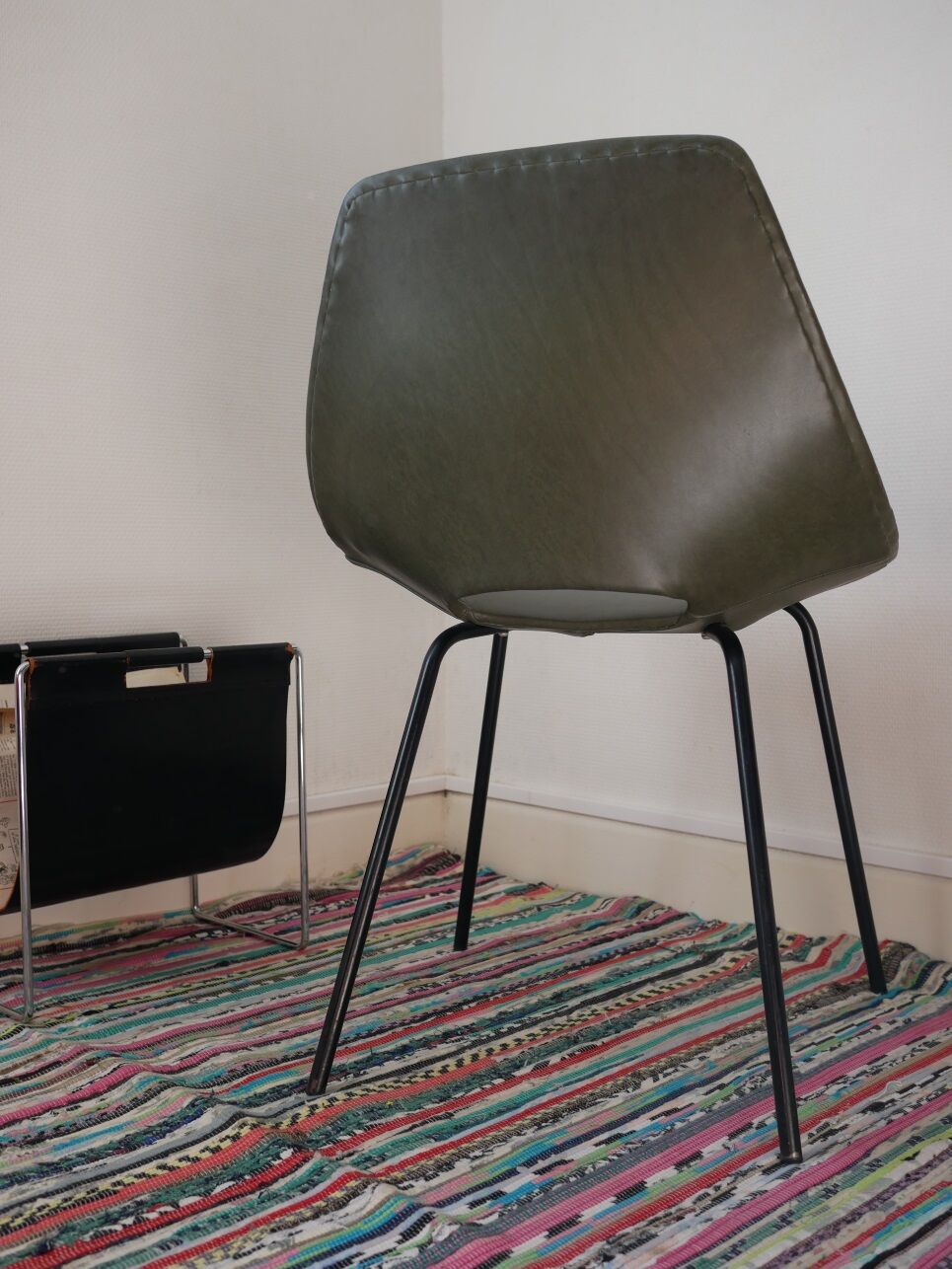 Chair tonneau Pierre Guariche for Steiner